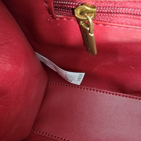 Charles & Keith NEW Red Quilted Crossbody Bag with Coin Case Pouch - Picture 12 of 14